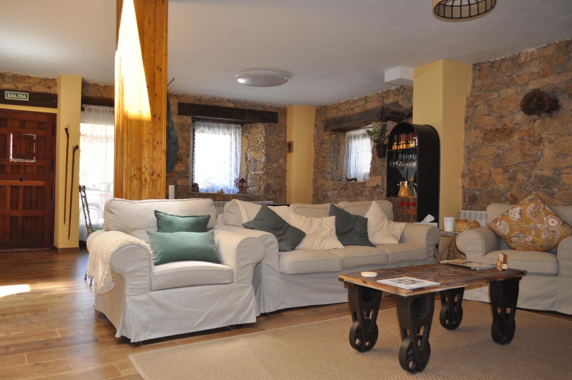 El Rincon Secreto De Gredos Especializada En Celiaquia Y Diabetes Y Jacuzzi Guest House Tormellas ภายนอก รูปภาพ