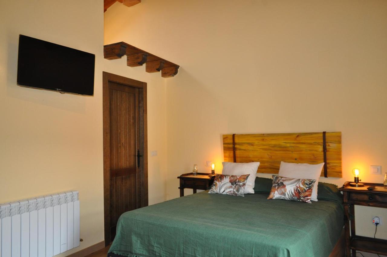 El Rincon Secreto De Gredos Especializada En Celiaquia Y Diabetes Y Jacuzzi Guest House Tormellas ภายนอก รูปภาพ
